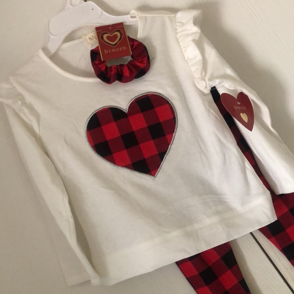 Girls plaid spring Red & White hearts Top and Plaid Leggings Set